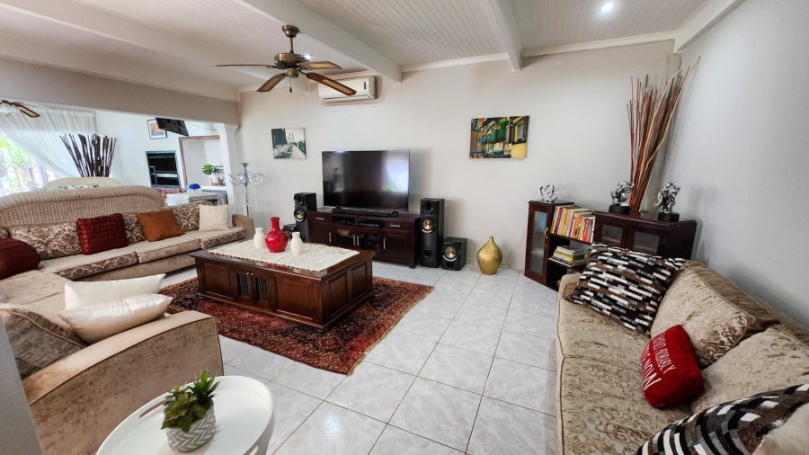 4 Bedroom Property for Sale in Wilgenhof Free State